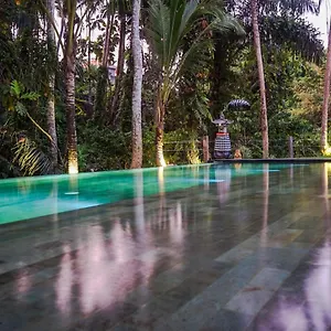 **** Hotel Six Cubes Indonesia
