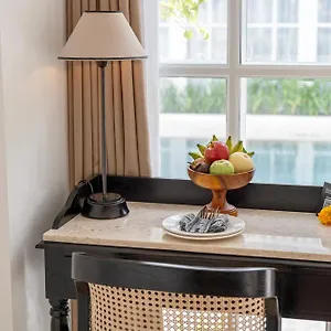 The Colony Bali **** Семиньяк